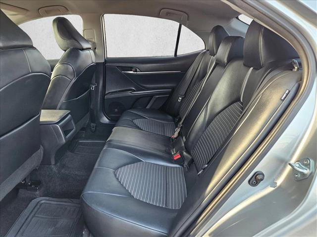 Used 2022 Toyota Camry SE w/ Convenience Package FWD image 15