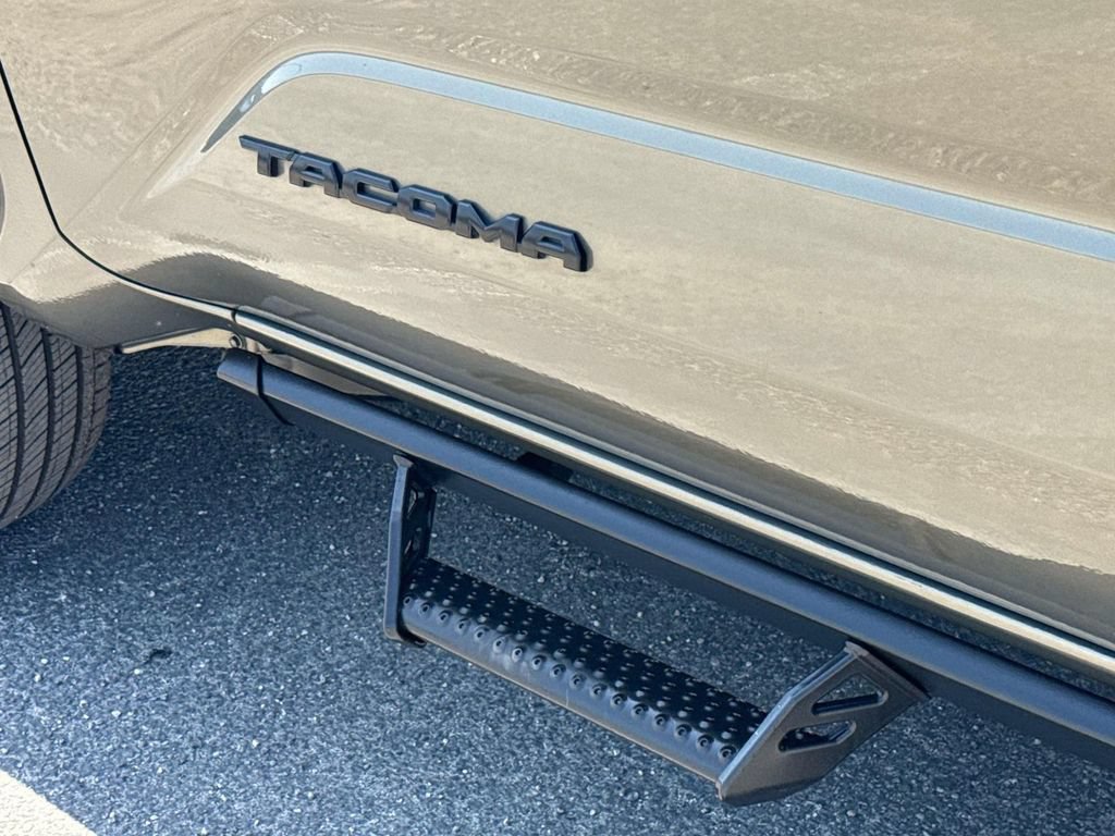 Used 2024 Toyota Tacoma TRD Sport AWD/4WD image 6