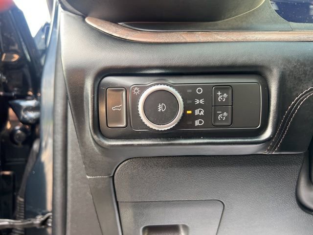 Certified 2022 Ford Explorer Platinum w/ Equipment Group 601A image 25