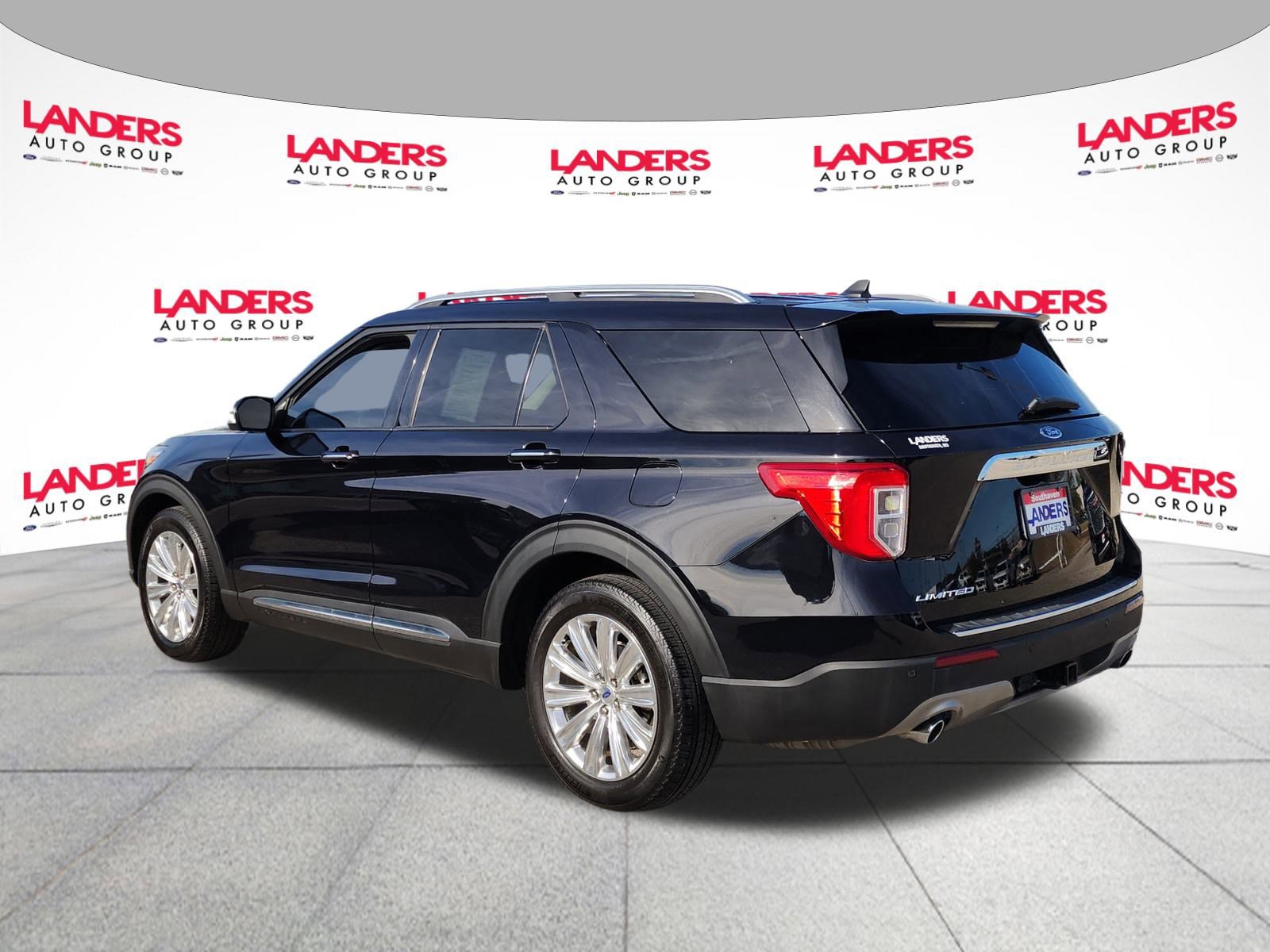 Certified 2023 Ford Explorer Limited w/ Equipment Group 301A image 5