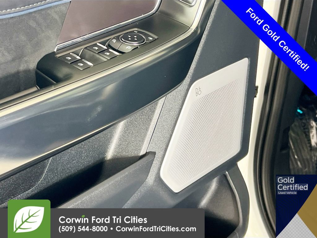 Certified 2025 Ford F150 Platinum AWD/4WD image 13