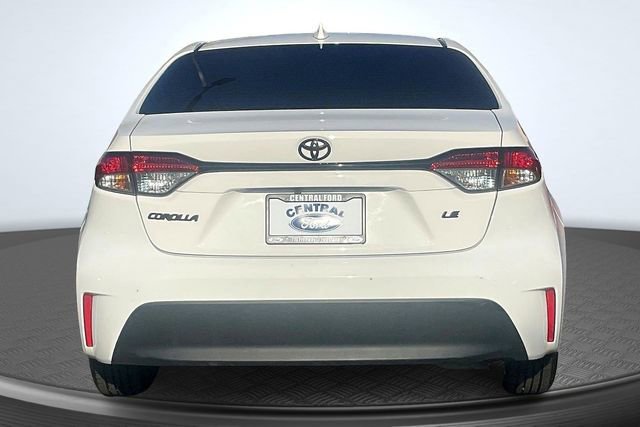 Used 2025 Toyota Corolla LE image 3