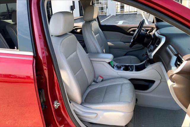 Used 2020 GMC Acadia SLT w/ LPO, Floor Liner Package FWD image 11