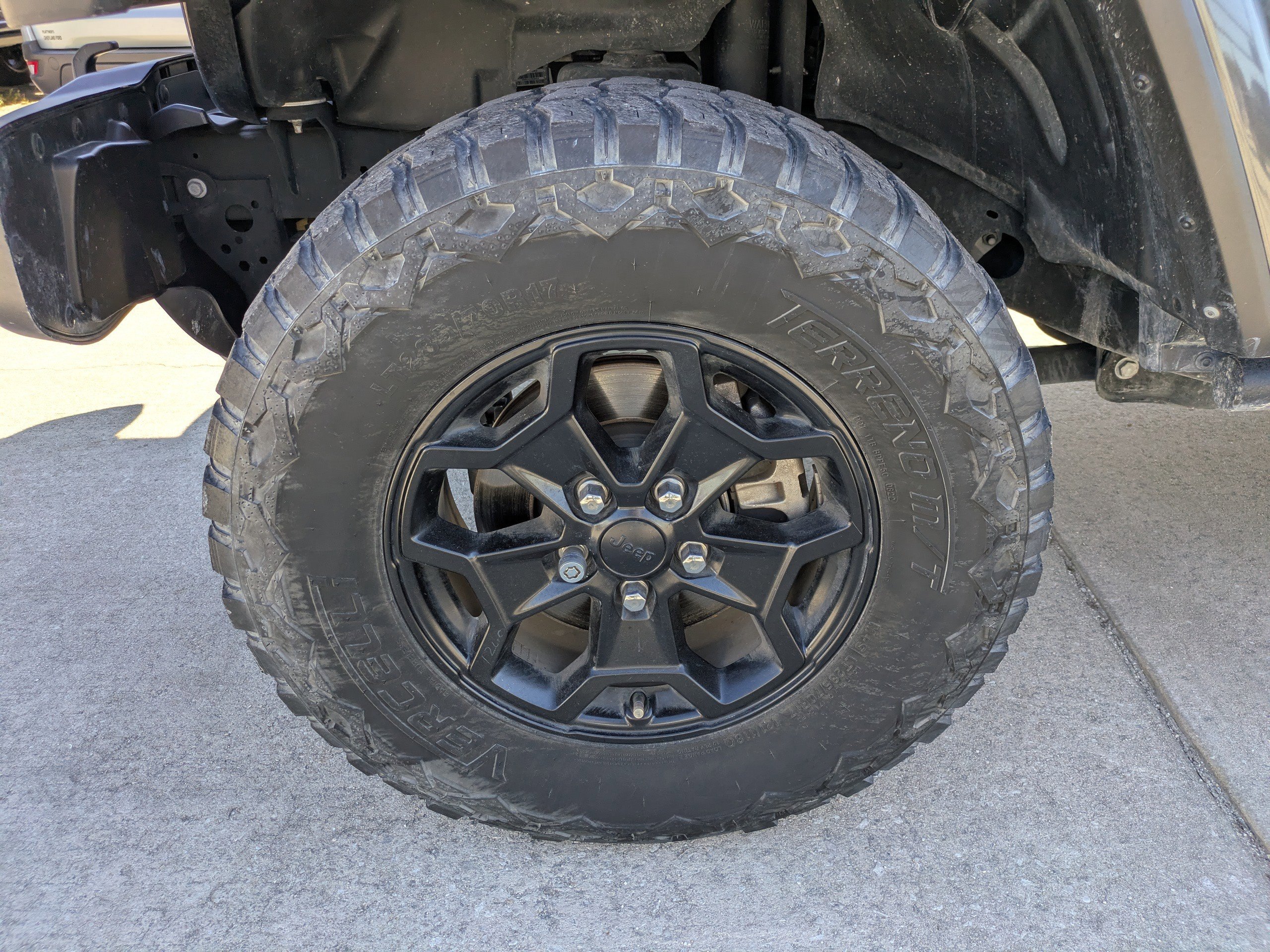 Used 2021 Jeep Gladiator Willys image 11