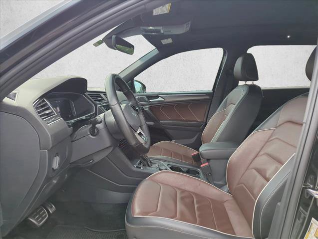 Used 2024 Volkswagen Tiguan SEL R-Line AWD/4WD image 15