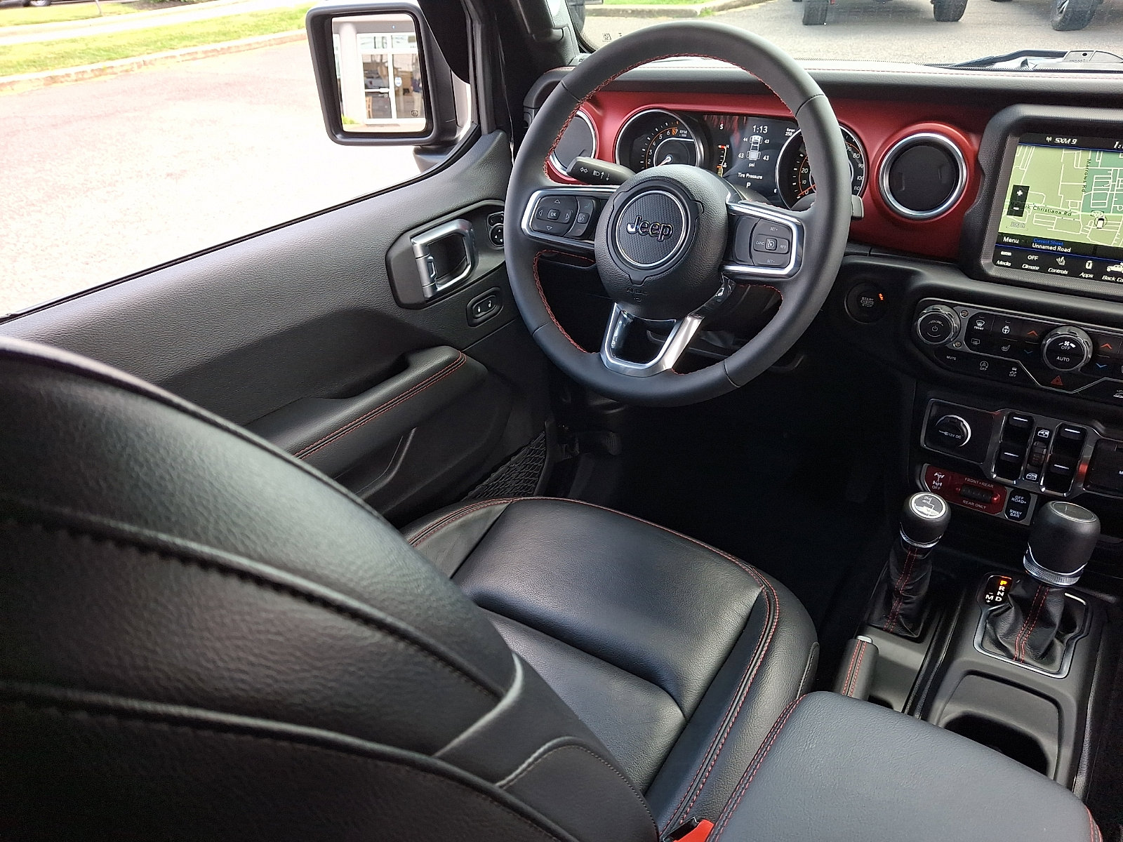 Used 2023 Jeep Gladiator Rubicon w/ LED Lighting Group AWD/4WD image 14