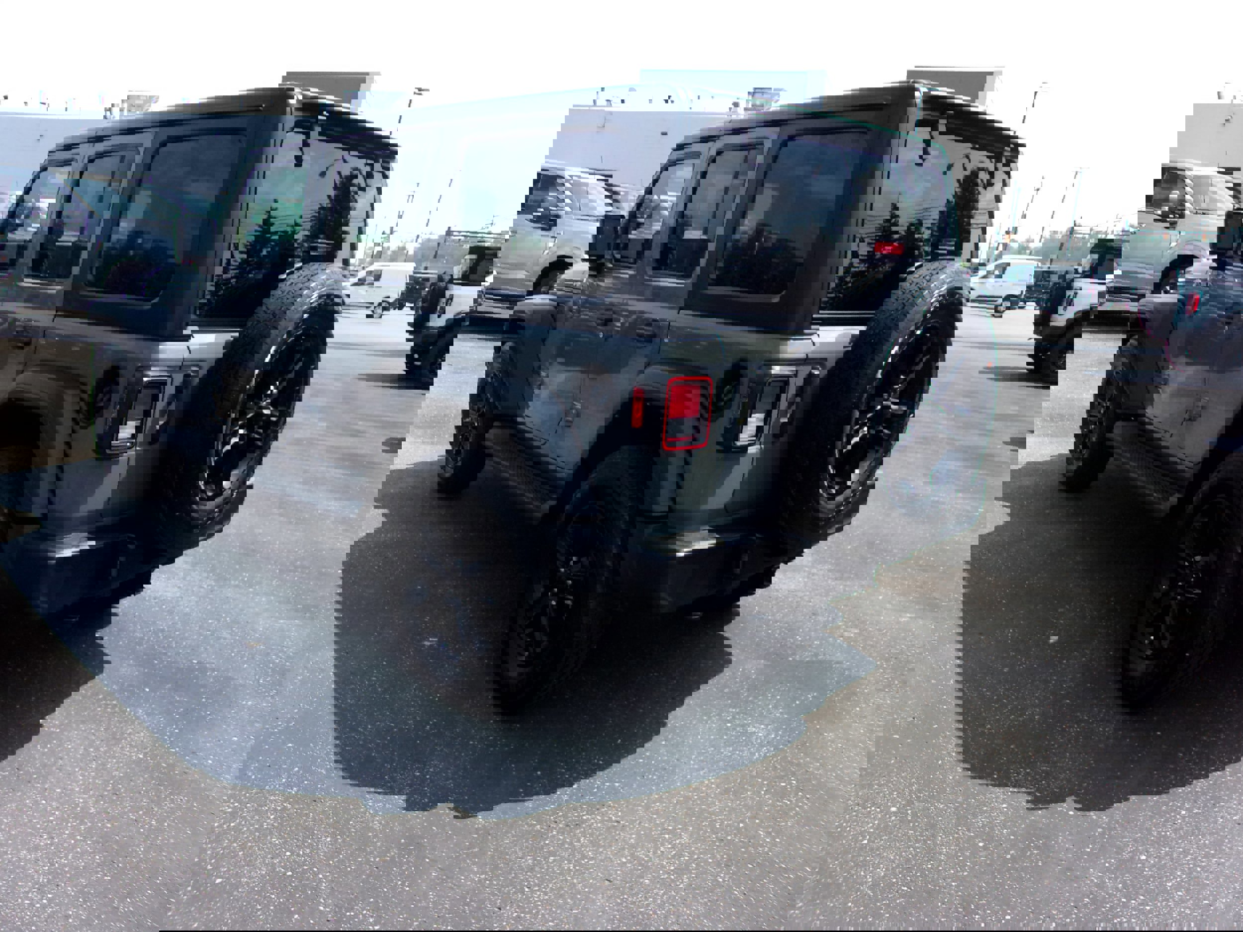 Used 2022 Jeep Wrangler Sport image 3