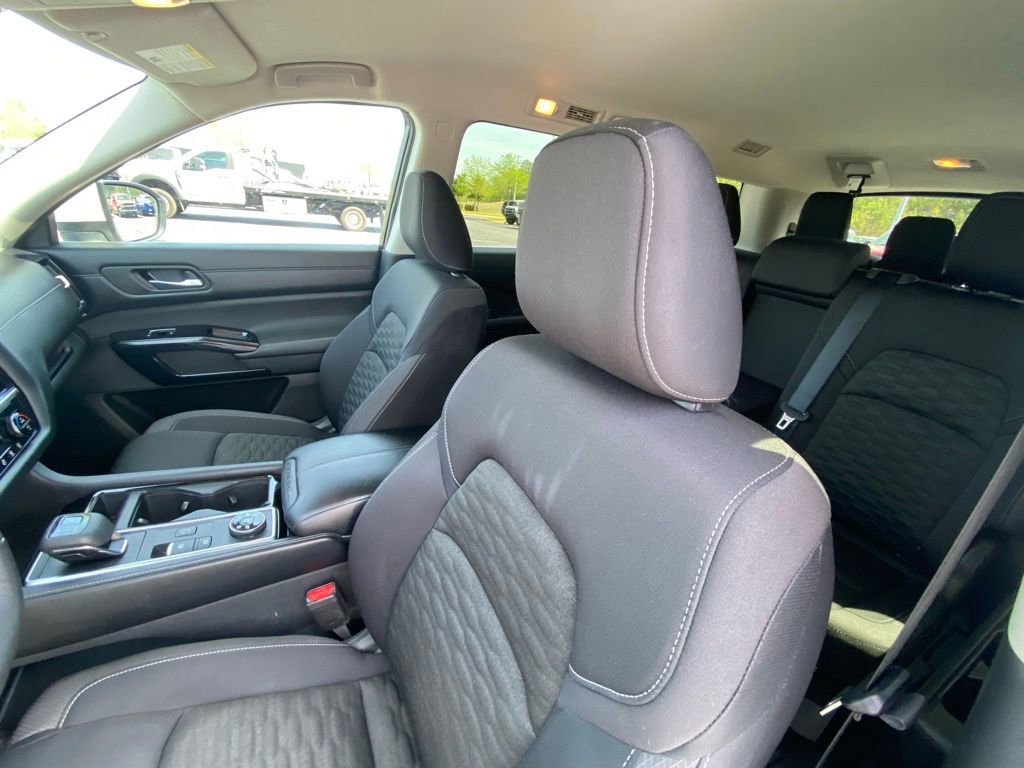 Used 2022 Nissan Pathfinder SV w/ SV Black Package image 20