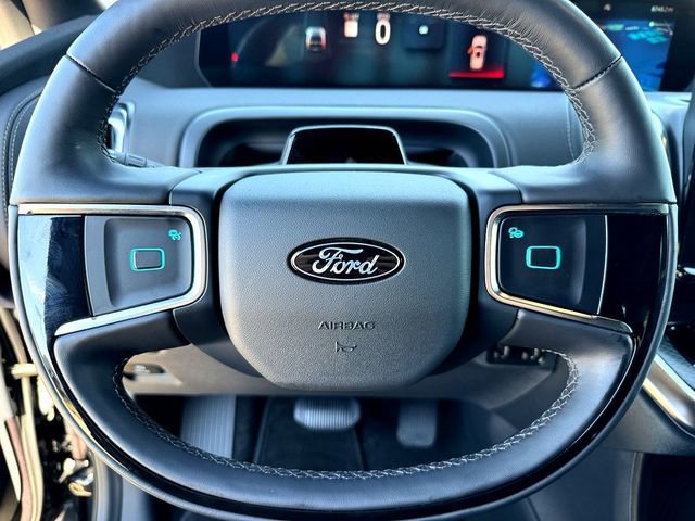 Certified 2025 Ford Expedition Platinum w/ Stealth Appearance Package image 11