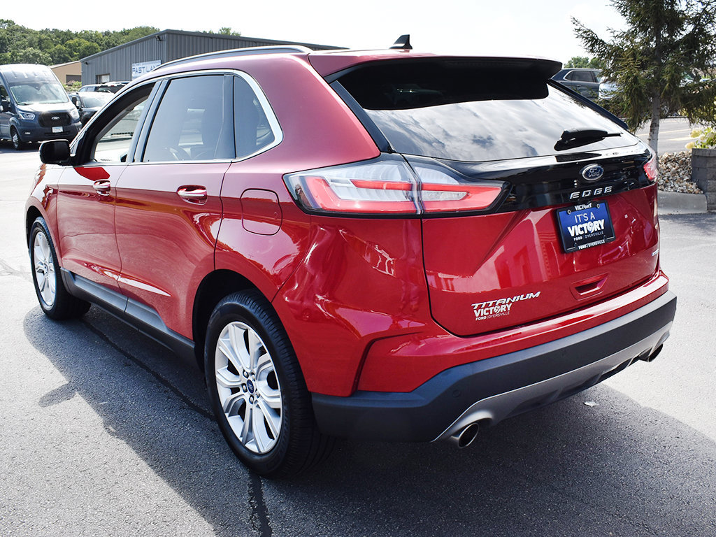 Certified 2022 Ford Edge Titanium AWD/4WD image 3