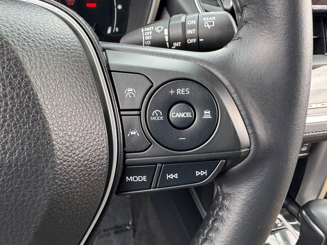 Used 2023 Toyota Corolla Cross XLE w/ Convenience Package image 22