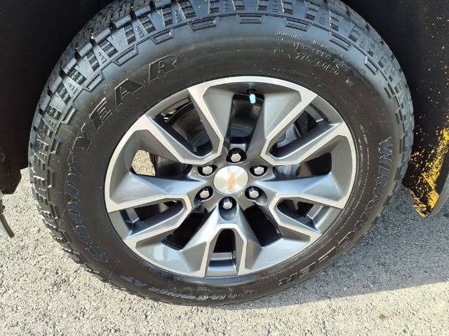 Used 2025 Chevrolet Silverado 1500 LT AWD/4WD image 7