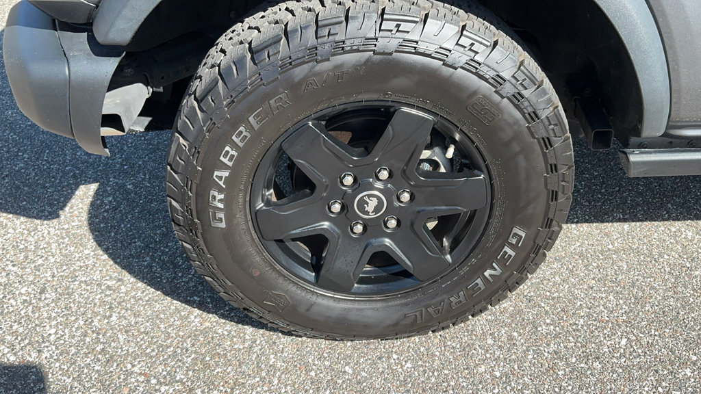 Certified 2024 Ford Bronco Black Diamond AWD/4WD image 9