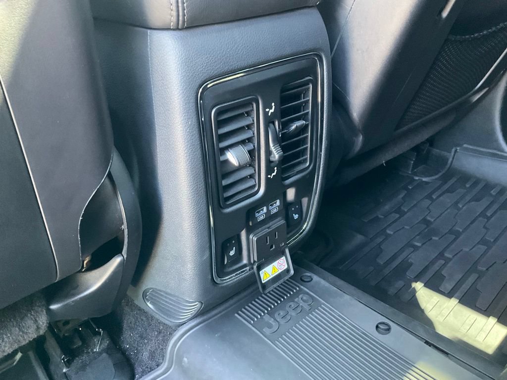 Used 2018 Jeep Grand Cherokee SRT AWD/4WD image 21