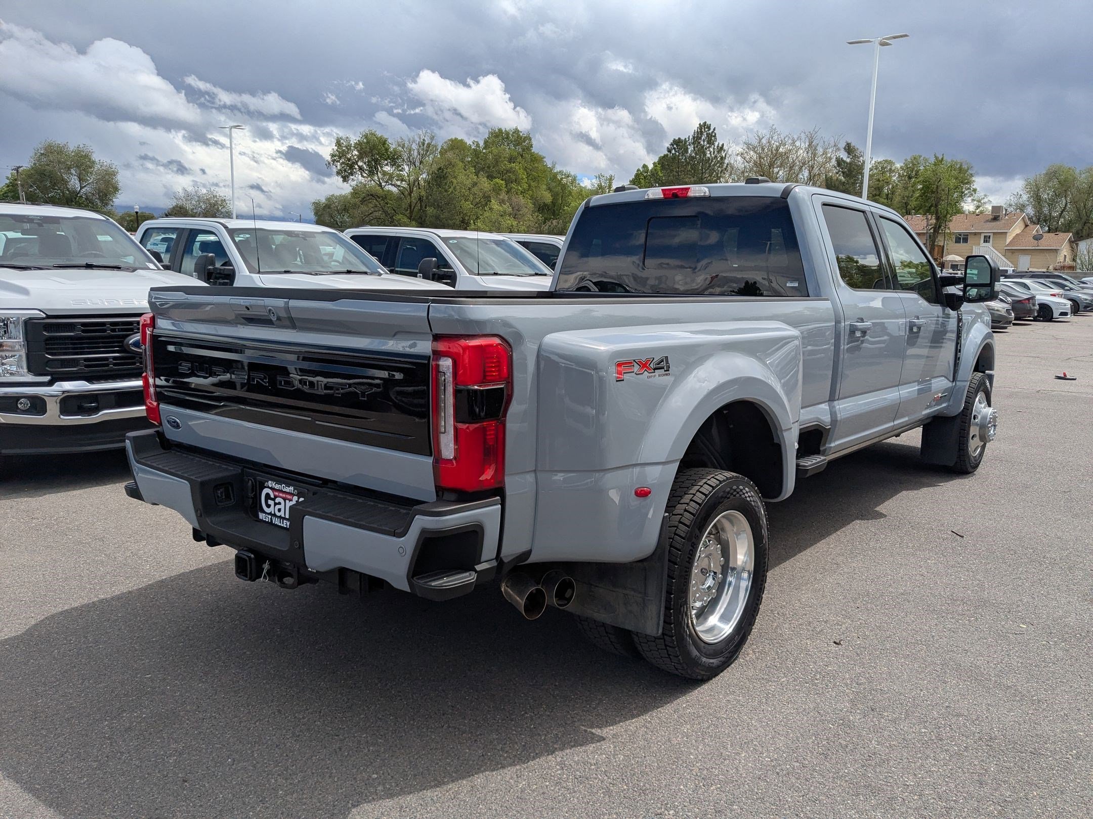 Certified 2026 Ford F450 Platinum w/ FX4 Off-Road Package AWD/4WD image 3