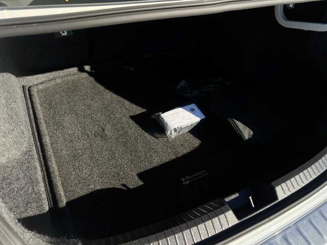 Used 2023 Volkswagen Jetta SE image 14