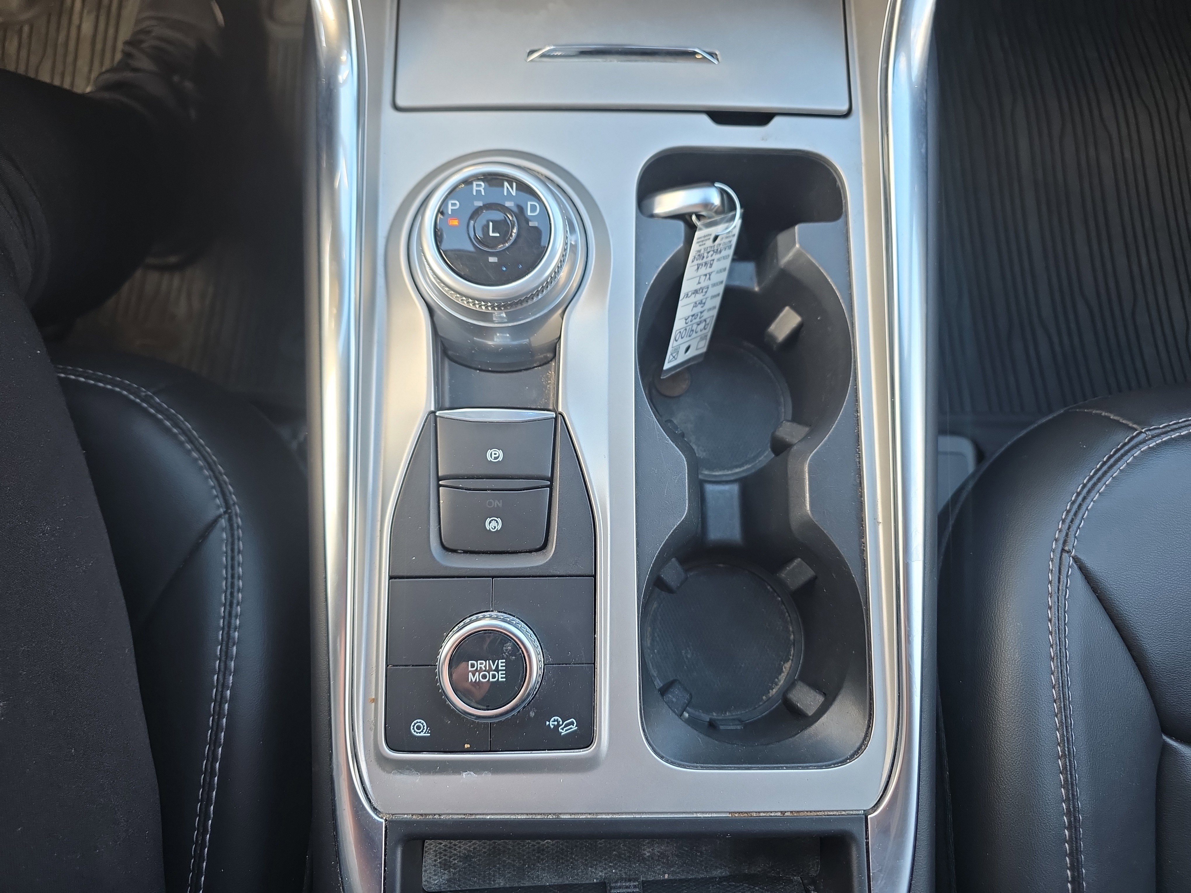 Certified 2022 Ford Explorer XLT w/ Equipment Group 202A image 37