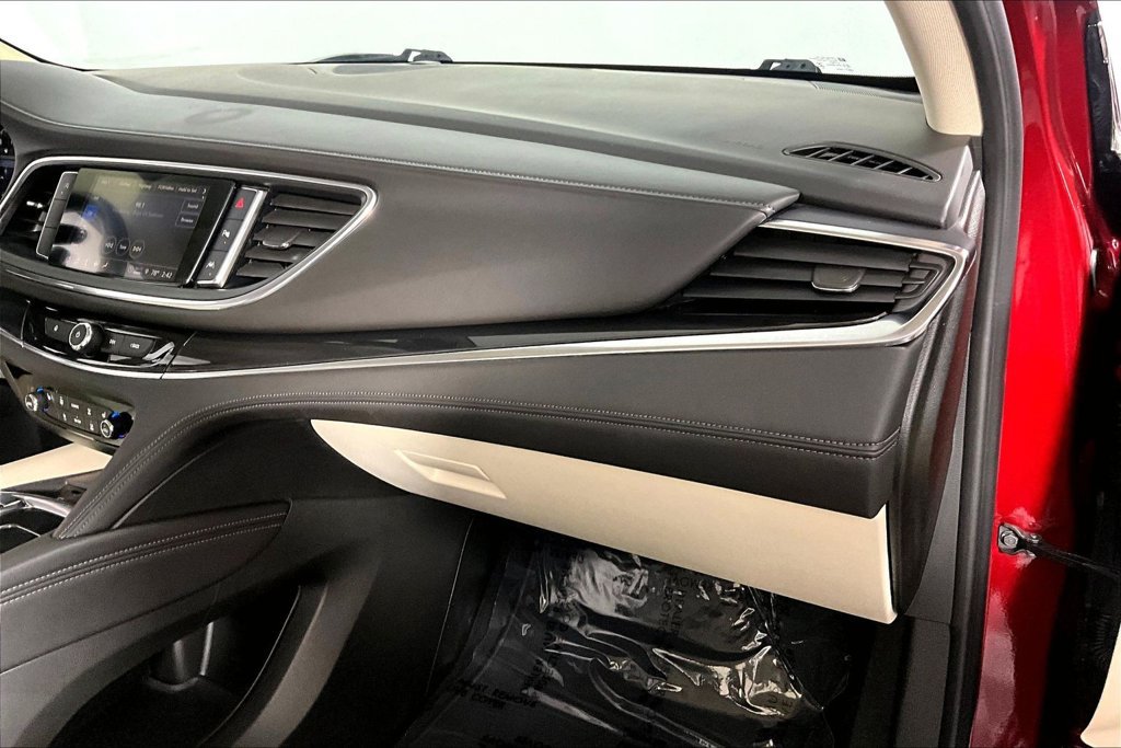 Used 2024 Buick Enclave Essence w/ Technology Package FWD image 16