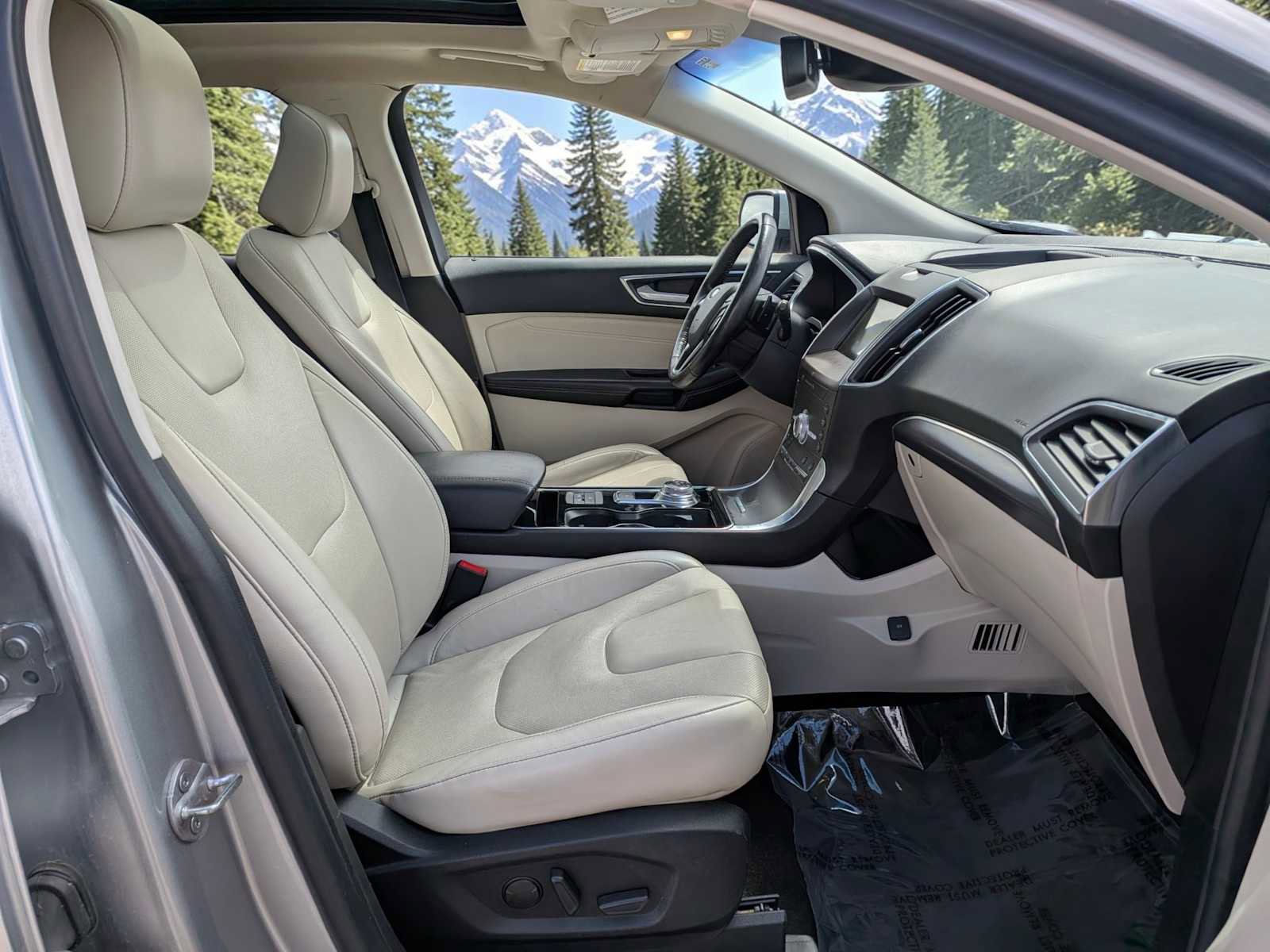 Certified 2020 Ford Edge Titanium w/ Equipment Group 301A AWD/4WD image 21