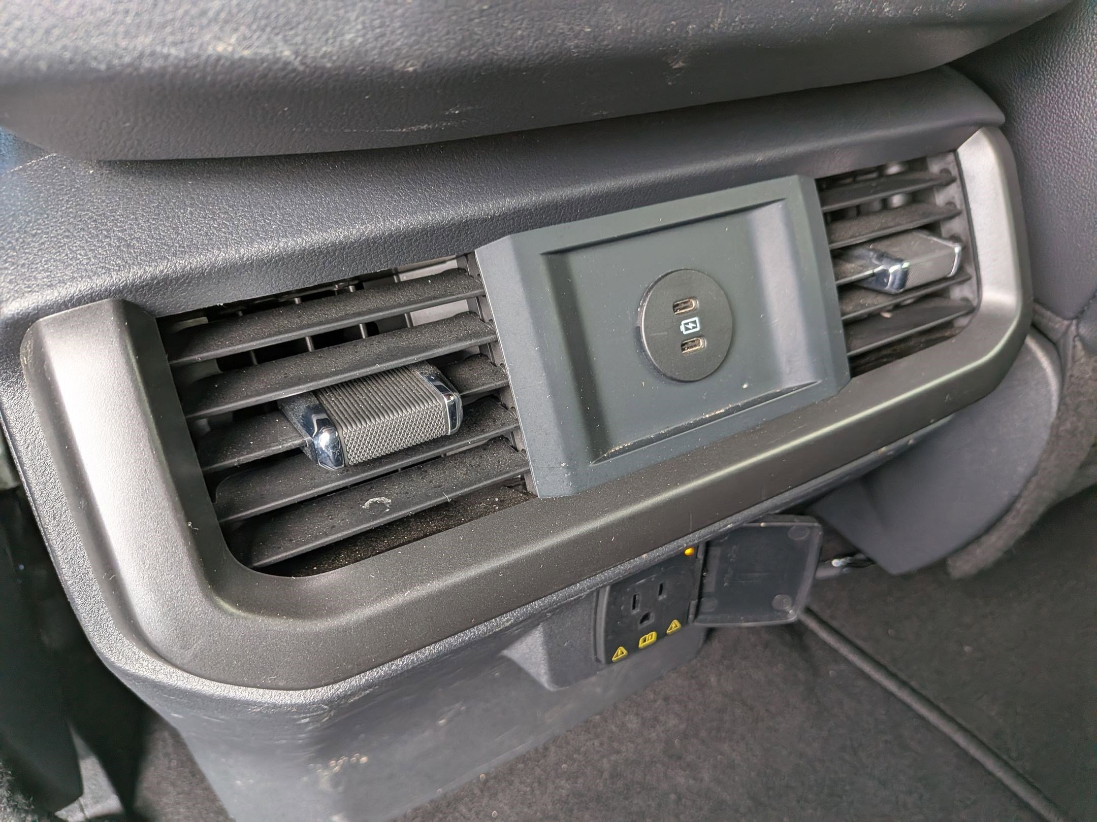 Certified 2025 Ford F150 Lariat image 32