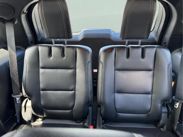 Certified 2018 Ford Explorer Limited FWD image 13