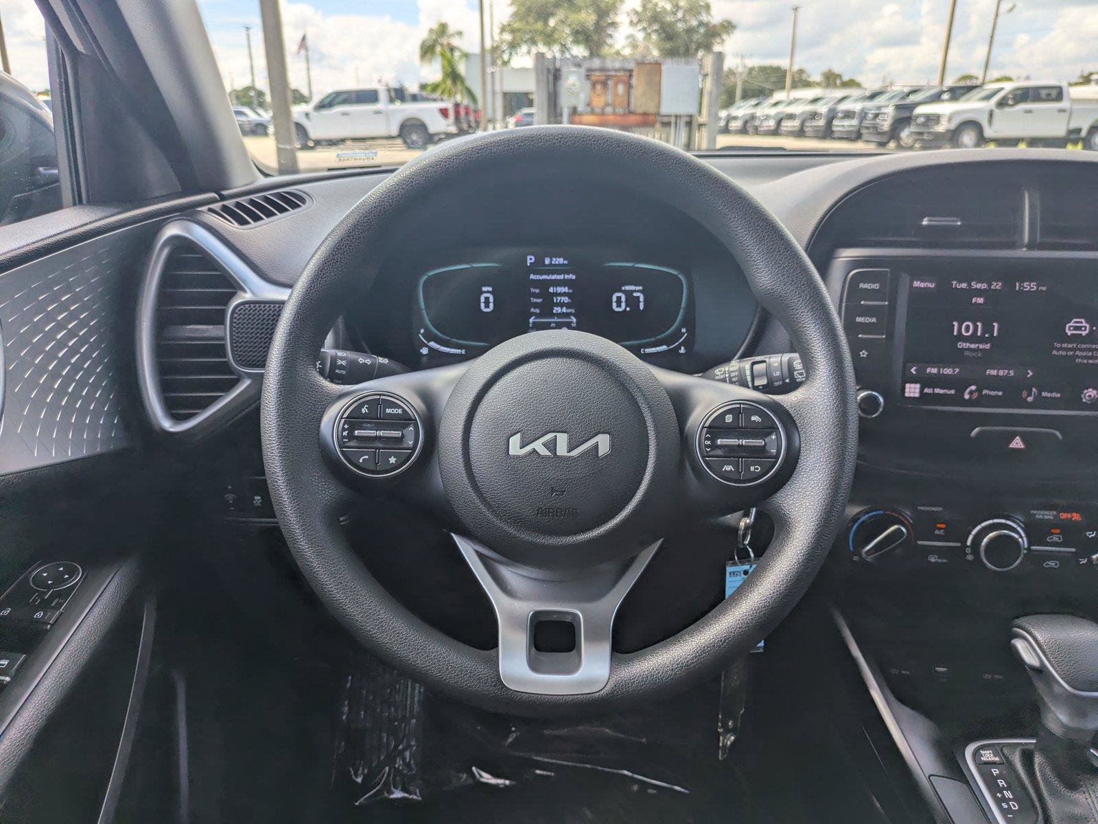Used 2024 Kia Soul LX w/ Option Group 015 FWD image 16