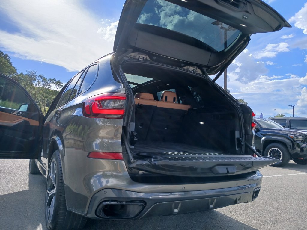 Used 2022 BMW X5 sDrive40i w/ M Sport Package RWD image 23