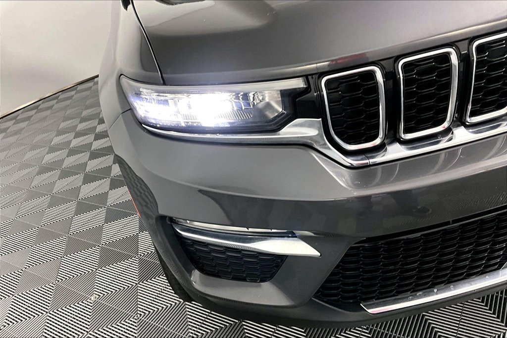 Used 2023 Jeep Grand Cherokee Limited RWD image 28