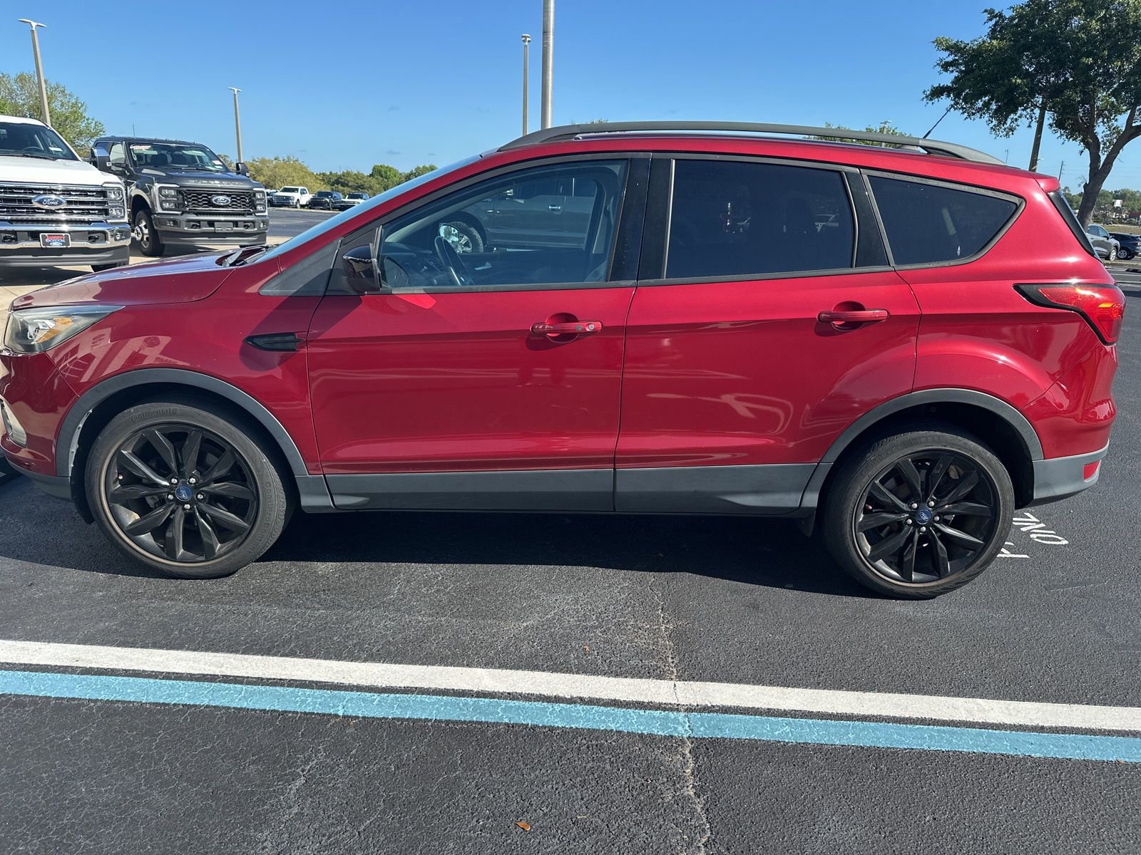 Certified 2019 Ford Escape SE FWD image 3
