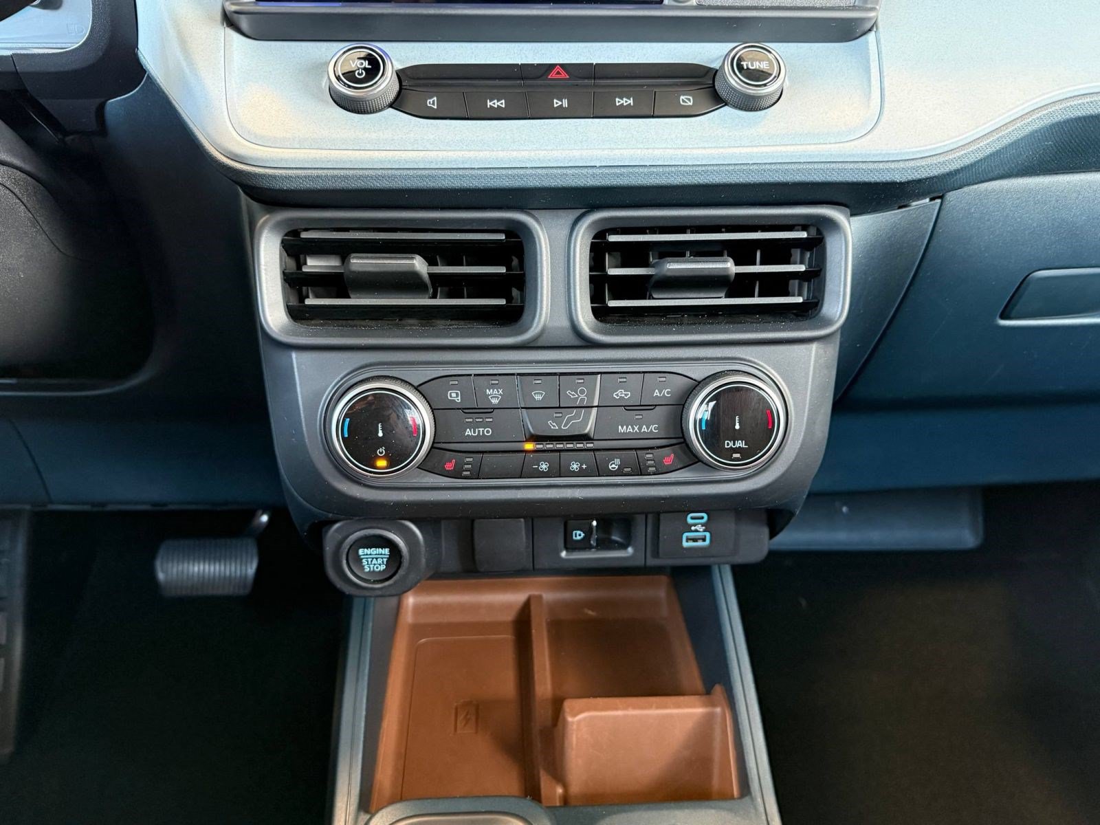 Certified 2024 Ford Maverick Lariat FWD image 22