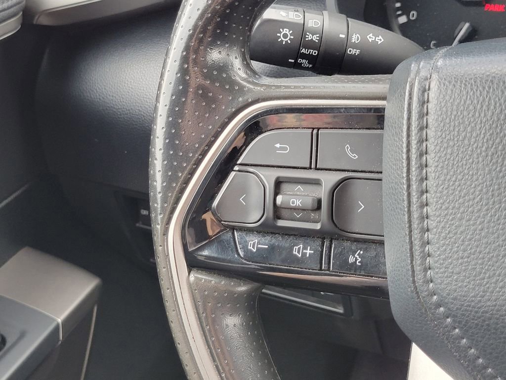 Used 2022 Toyota Tundra SR5 w/ SR5 Convenience Package image 27