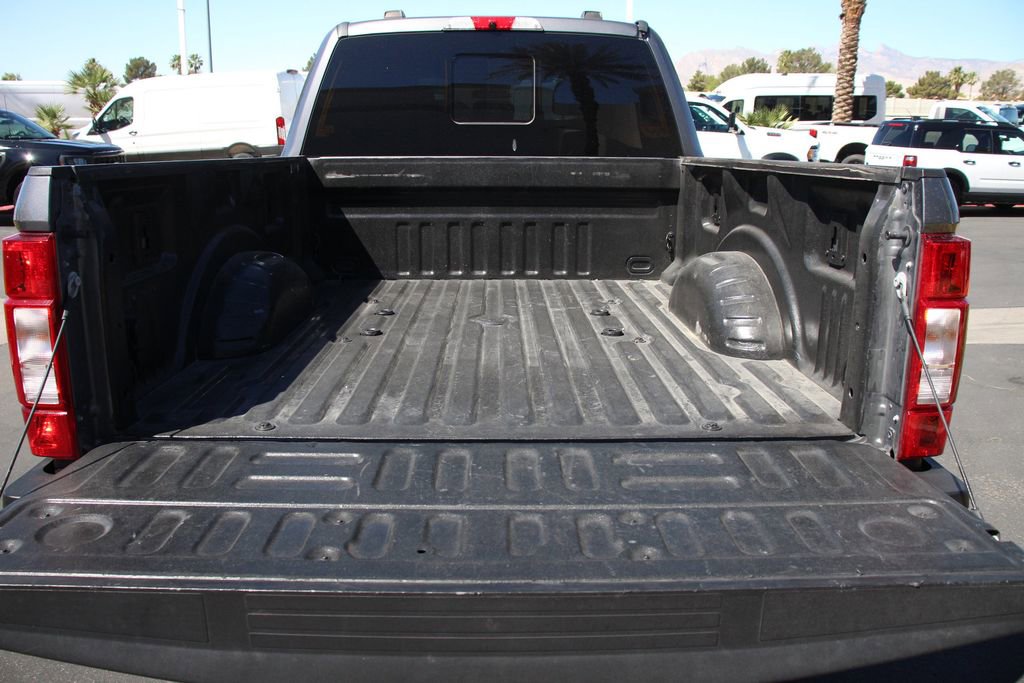 Certified 2022 Ford F250 XLT w/ XLT Premium Package AWD/4WD image 24