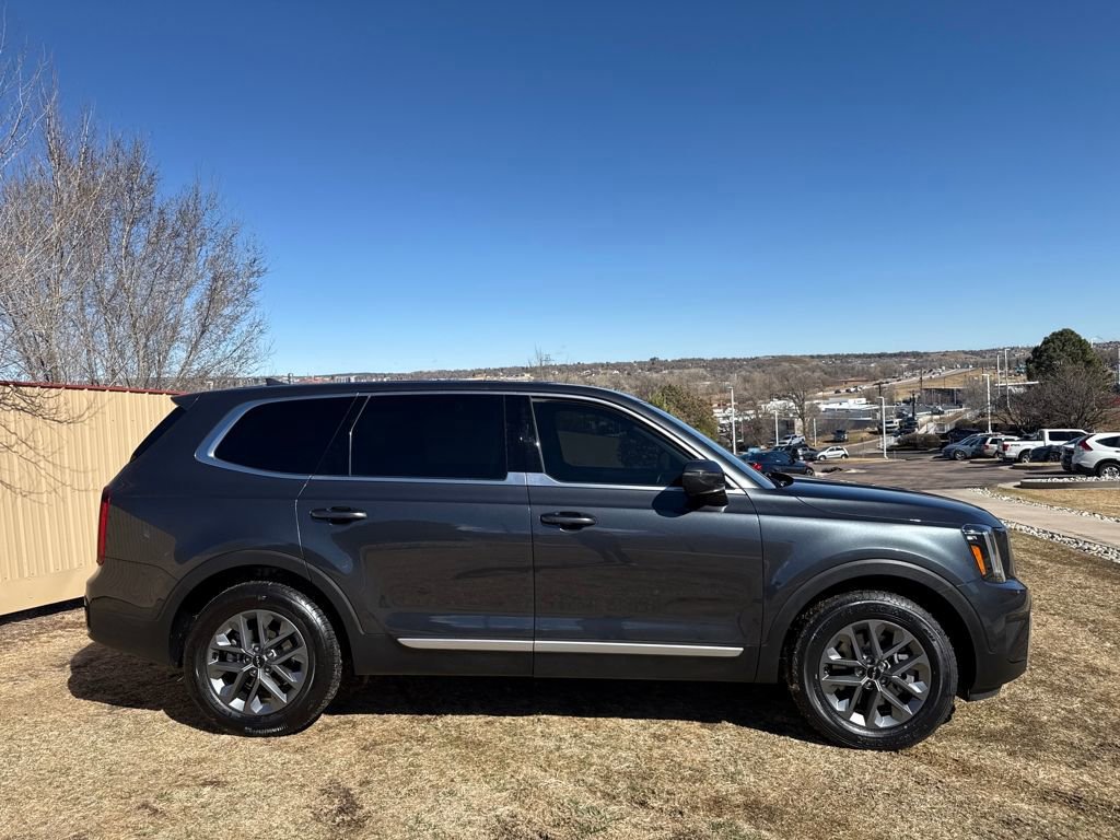 Used 2024 Kia Telluride LX image 6