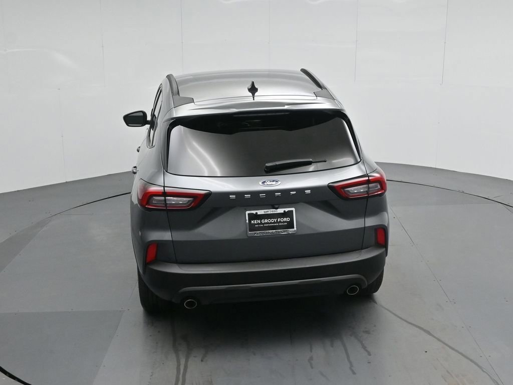 Certified 2025 Ford Escape ST-Line image 17