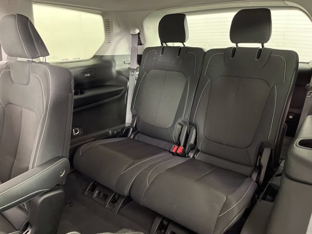 Used 2023 Jeep Grand Cherokee L Laredo w/ Luxury Tech Group I AWD/4WD image 45