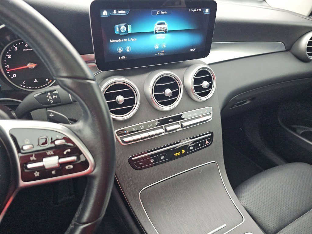 Used 2021 Mercedes-Benz GLC 300 image 31