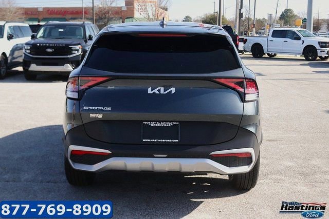 Used 2023 Kia Sportage EX image 2