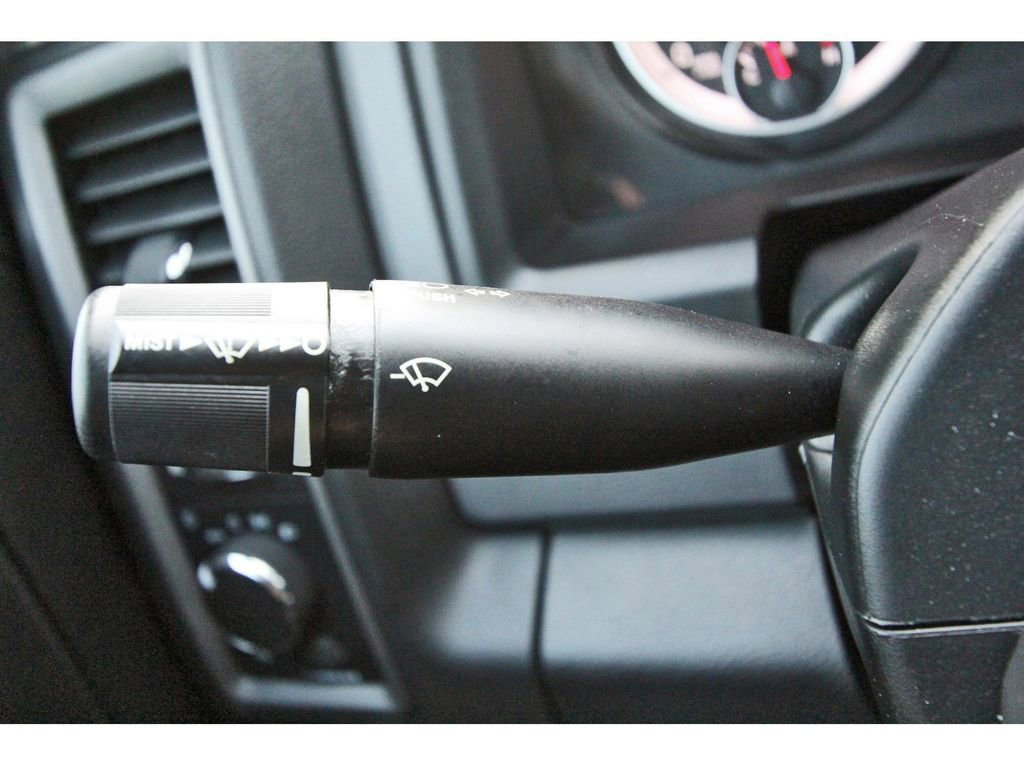 Used 2018 RAM 2500 Tradesman w/ Chrome Appearance Group image 16