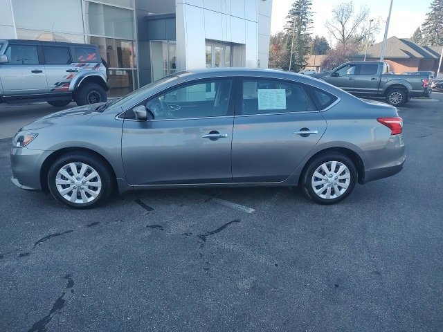 Used 2017 Nissan Sentra SV image 2