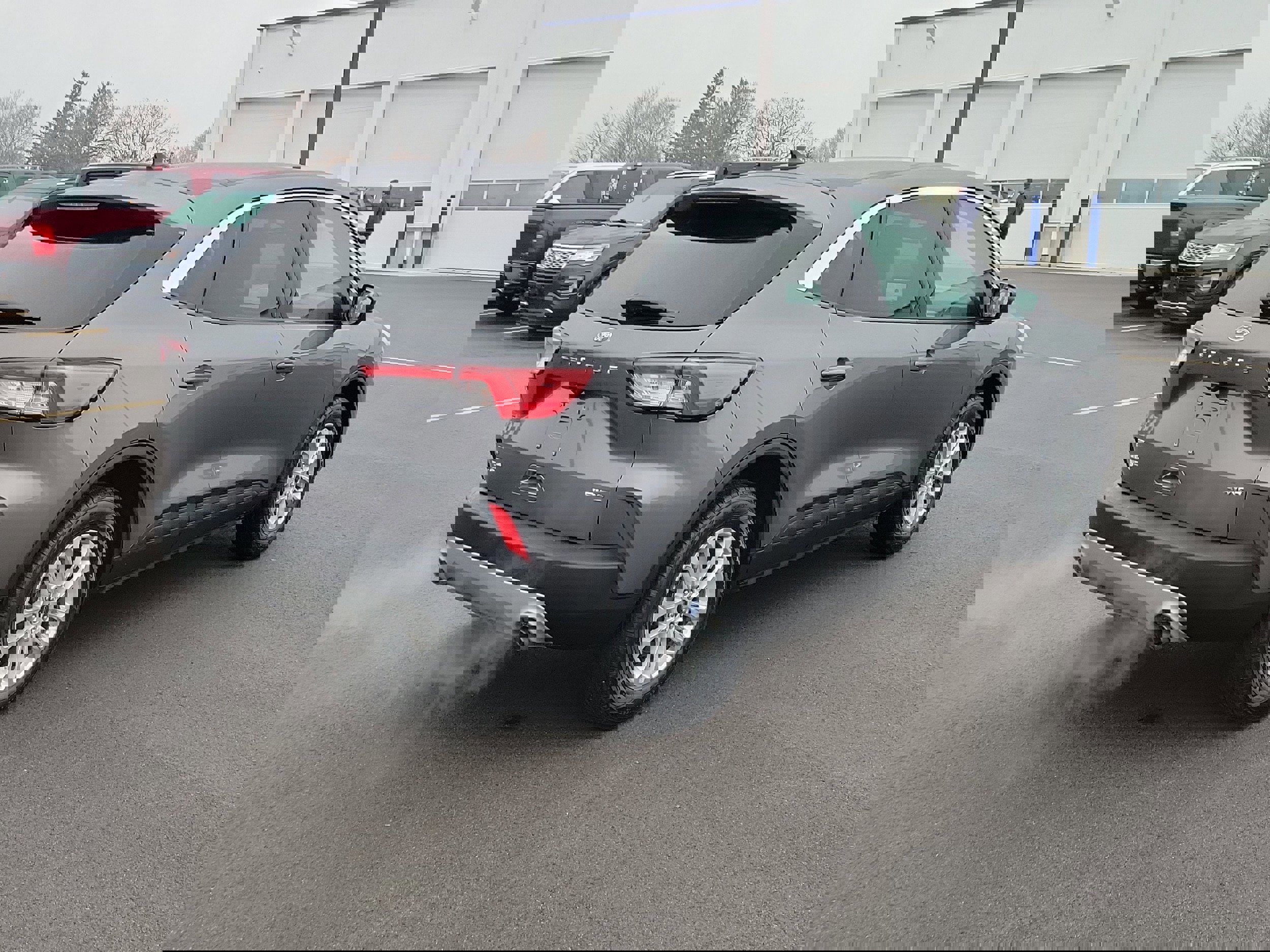 Certified 2022 Ford Escape SE w/ Convenience Package image 3