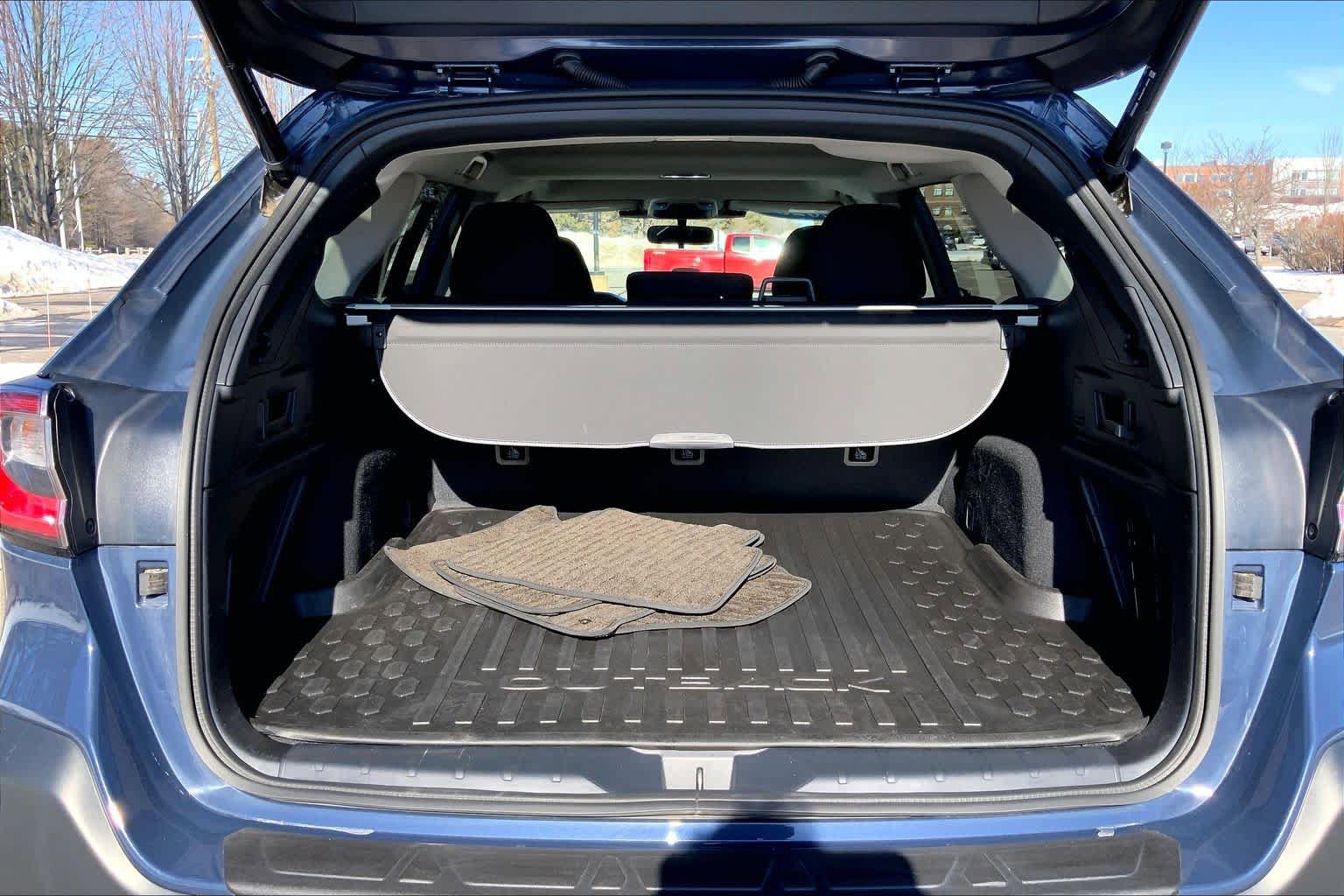 Used 2025 Subaru Outback Premium AWD/4WD image 34