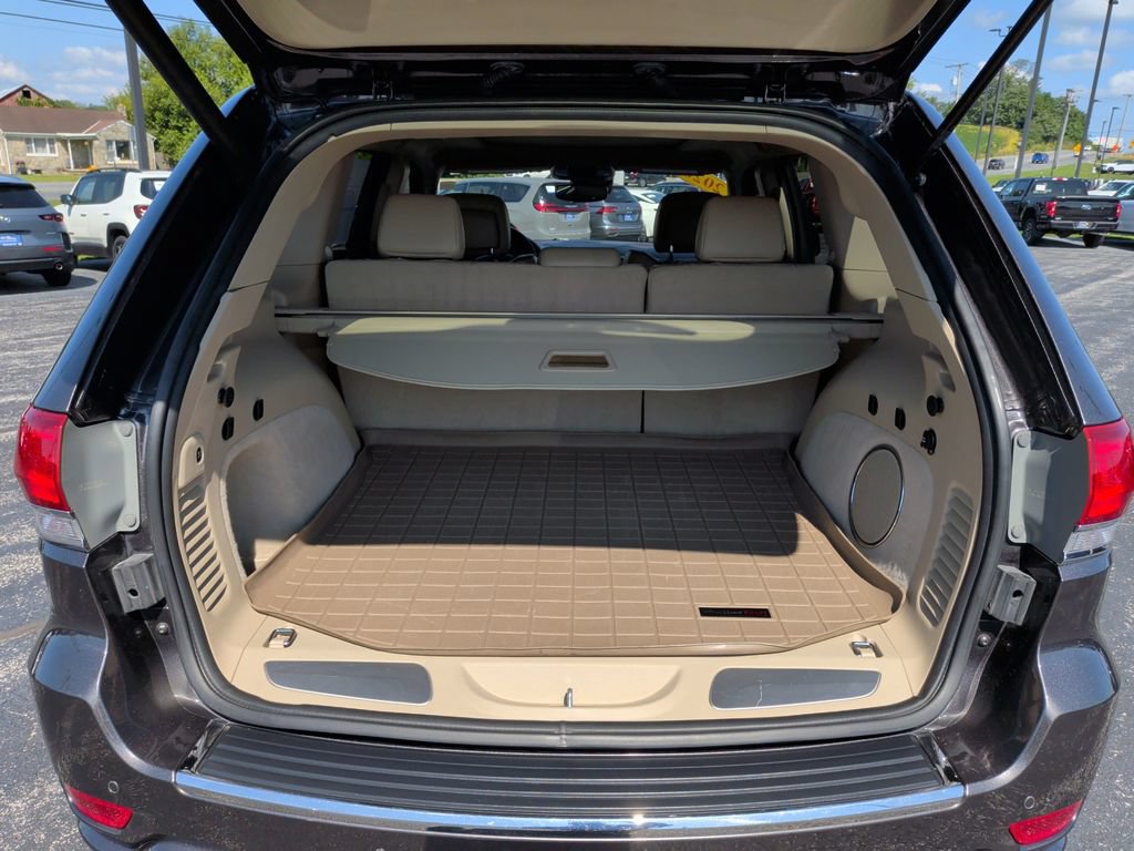 Used 2020 Jeep Grand Cherokee Overland AWD/4WD image 31