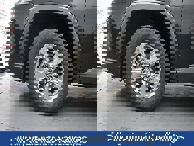 Used 2023 Toyota RAV4 XLE AWD/4WD image 16