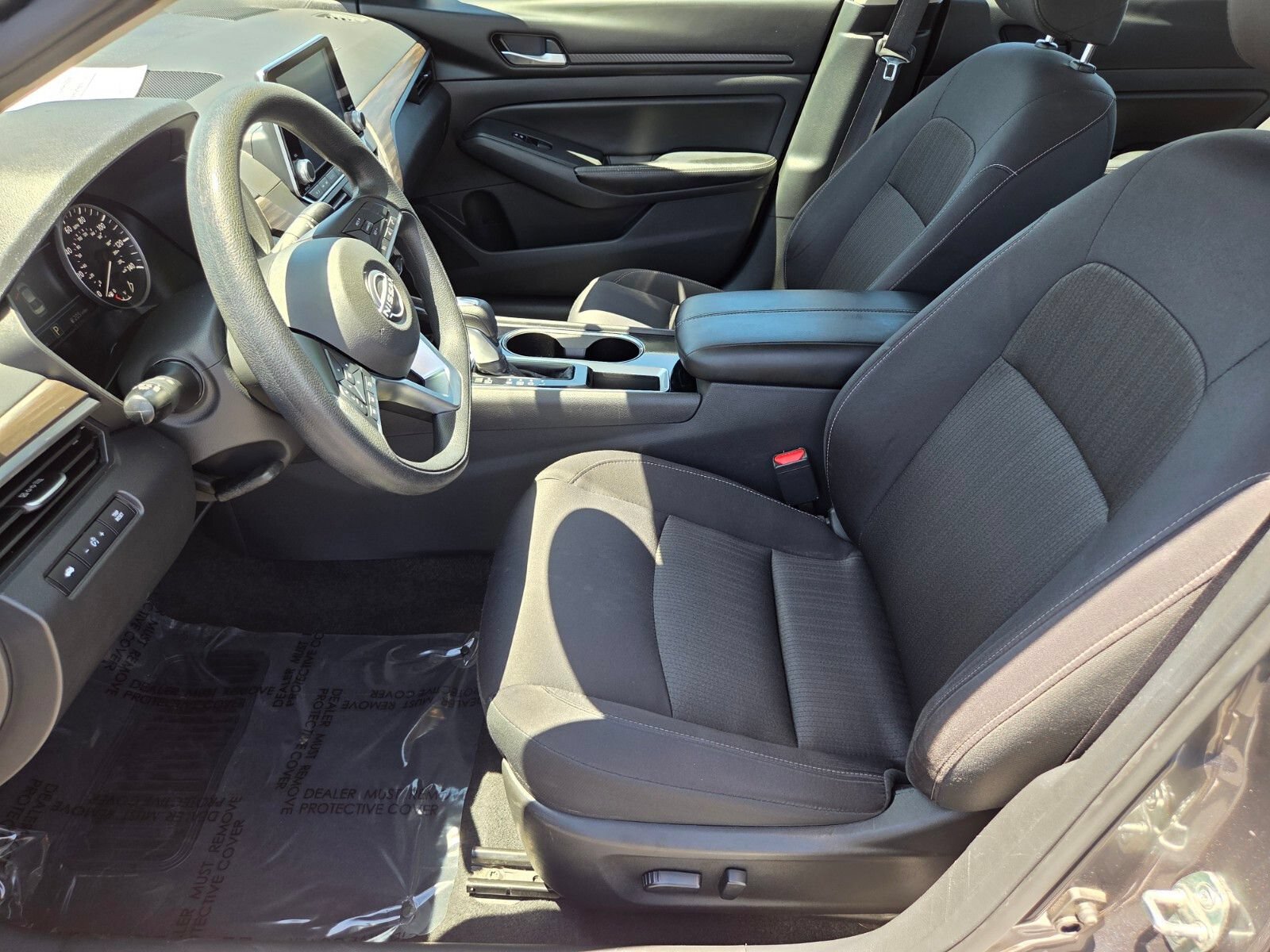 Used 2024 Nissan Altima 2.5 SV FWD image 10