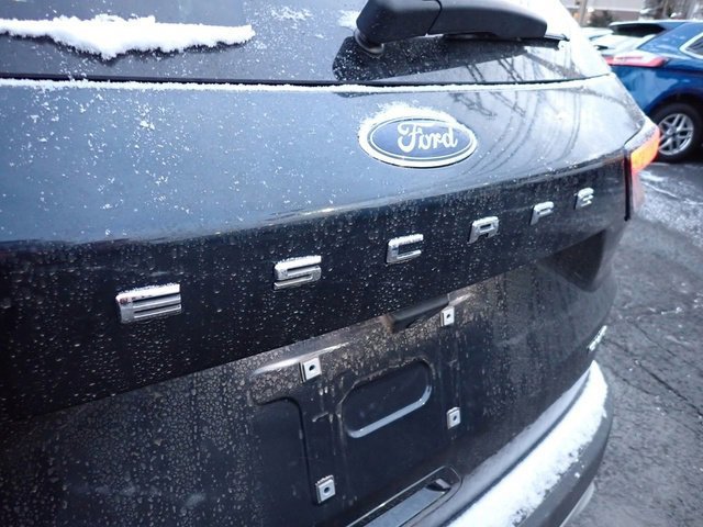 Certified 2022 Ford Escape SEL w/ Technology Package image 9