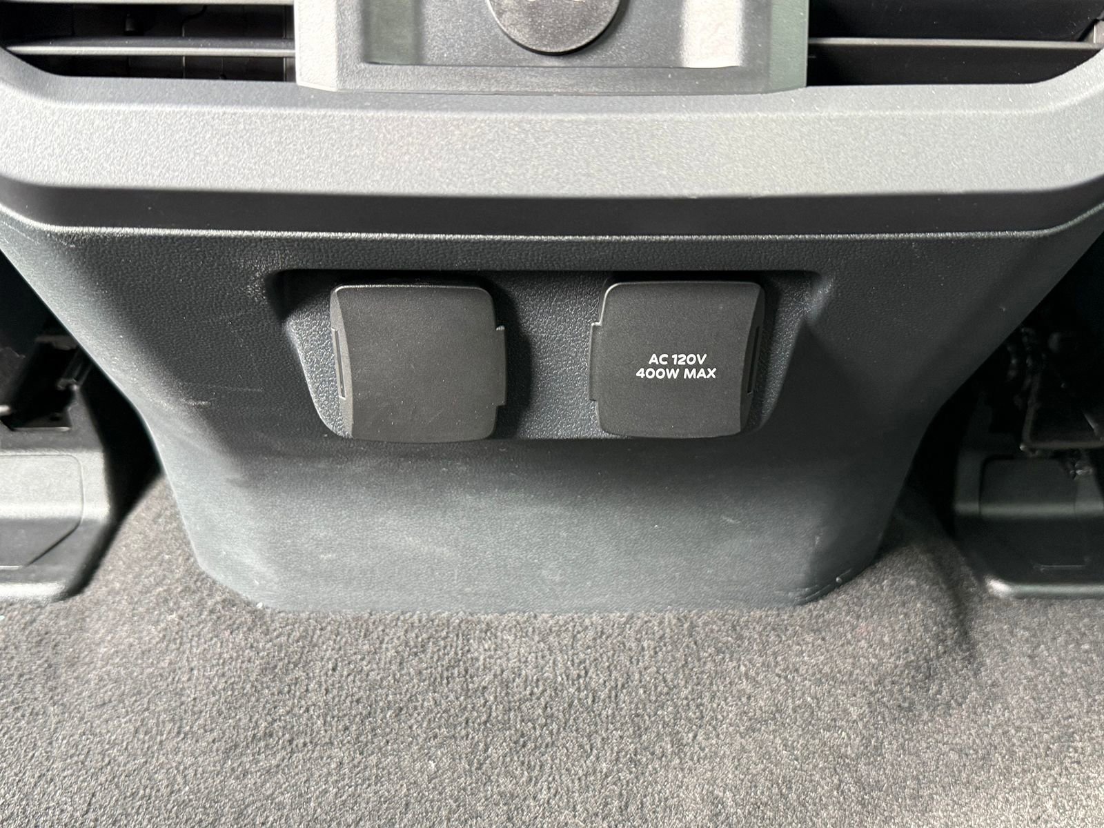 Certified 2024 Ford F250 Lariat w/ Chrome Package image 19