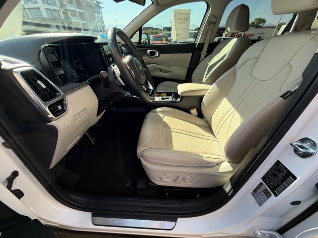 Used 2023 Kia Sorento SX Prestige w/ Panoramic Sunroof Package AWD/4WD image 14