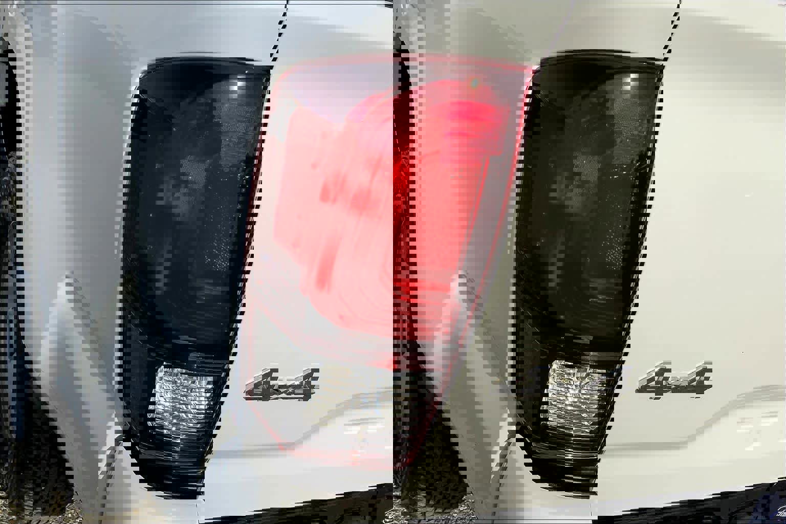 Used 2022 Toyota Tacoma SR image 28