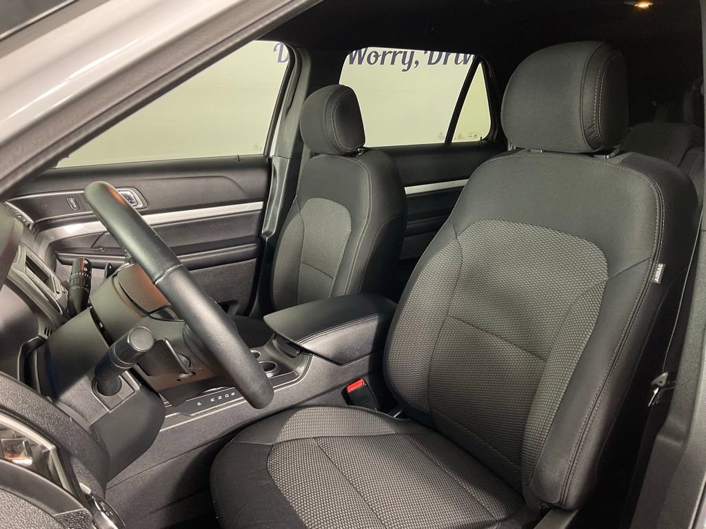 Certified 2017 Ford Explorer XLT image 14