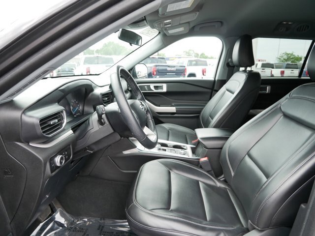 Certified 2023 Ford Explorer XLT w/ Equipment Group 202A AWD/4WD image 7